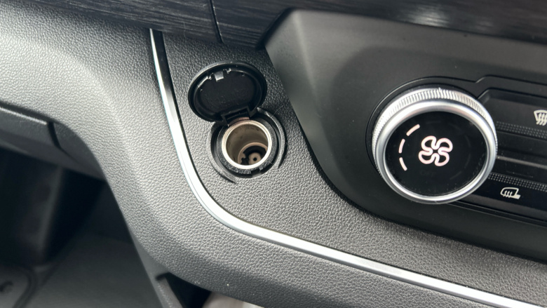 Renault Trafic Lwb Diesel LL30 Blue dCi 150 Extra Sport [Safety] Crew Van